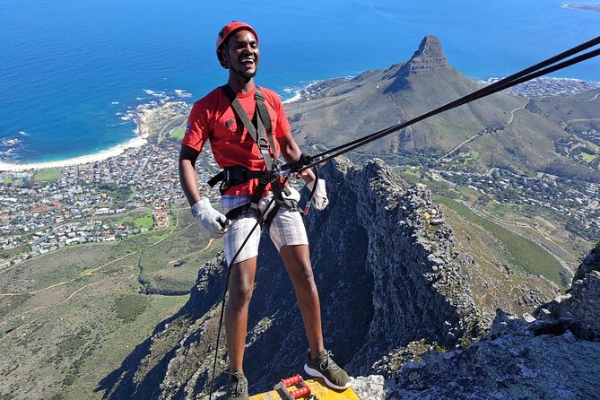 1-Hour Experience Table Mountain Abseiling - The first 40 to 50 metres feel the most dramatic