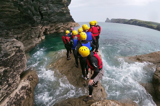 2-Hour Coasteering Adventure Near Bude - Why the small group format helps