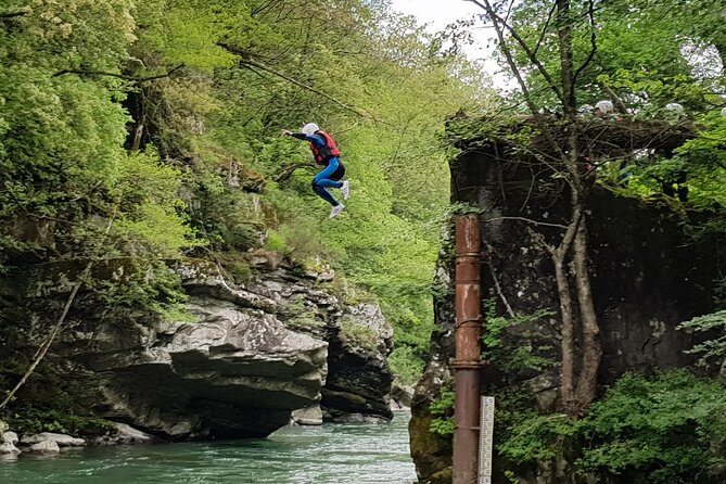 3-Hour Adrenaline Rafting on the Lima River in Bagni di Lucca - The guides and the feel of the operation