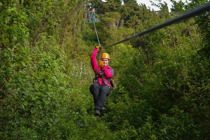 3 hours of the Longest and Highest Extreme Zip line Experience in Monteverde - The route: from warm-up cables to the 1-kilometer line