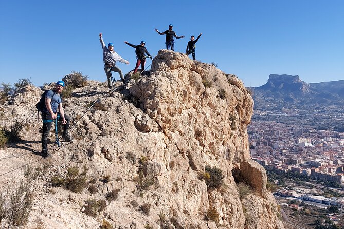 4 Hour Climbing Experience Via Ferratas of Bolón - Guide support and group size