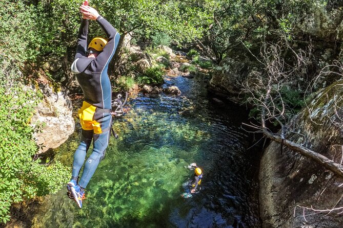 5H Canyoning Ribeira da Pena Góis and Coimbra - The final 30-minute walk to Ribeira Cimeira