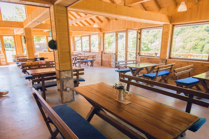 6 Day Tour - Trekking, Rafting, Jeep safari and Canyoning - Day 4: Hike across the border to Trnovačko Lake