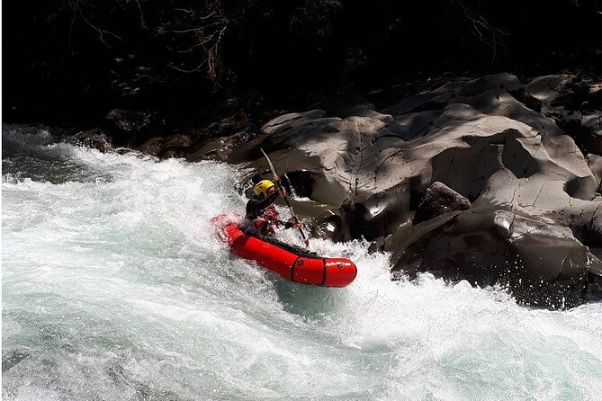 Adrenaline kayaking on the Lima and Serchio rivers in Bagni di Lucca - The equipment you receive