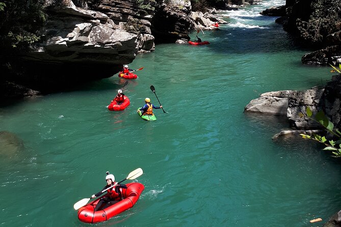 Adrenaline kayaking on the Lima and Serchio rivers in Bagni di Lucca - Why the guide matters for beginners