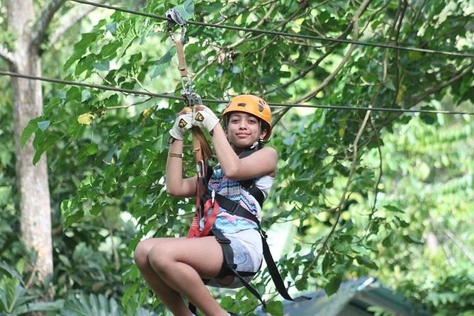Adrenaline of Zipline el Valle from Samana Special for little cruisers - Getting ready for the first platform