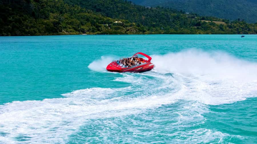 Airlie Beach: 30-Minute Jet Boat Ride - How the guides shape the outing