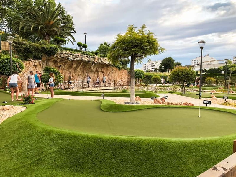 Albufeira: MiniGolf Adventure Park Entry Ticket - The timing and value of $14