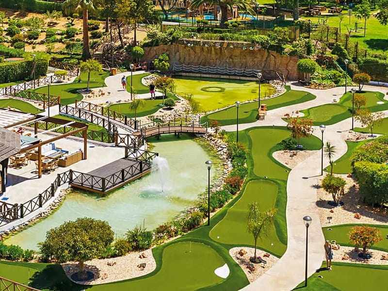 Albufeira: MiniGolf Adventure Park Entry Ticket - What the 20 holes are like