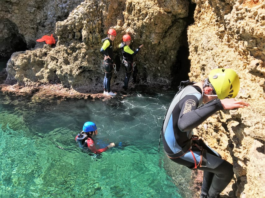 Alcudia: Coasteering Cliff Jumping - Choosing your jumps and climbs