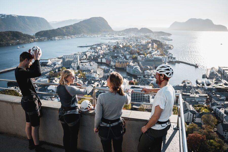 Ålesund: Via Ferrata tour - Starting beside the blue cargo bike in Ålesund City Park