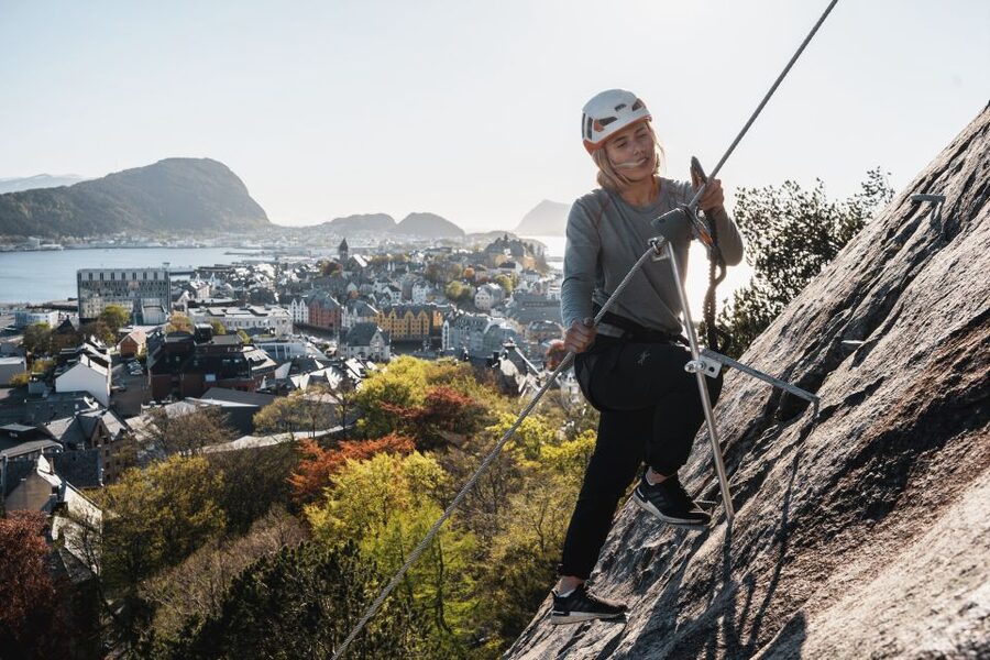 Ålesund: Via Ferrata tour - The halfway bench is the tour’s best pause