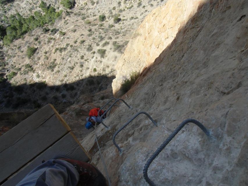 Alicante: Via Ferrata Hike in Redovan - Choosing K4 after the first section