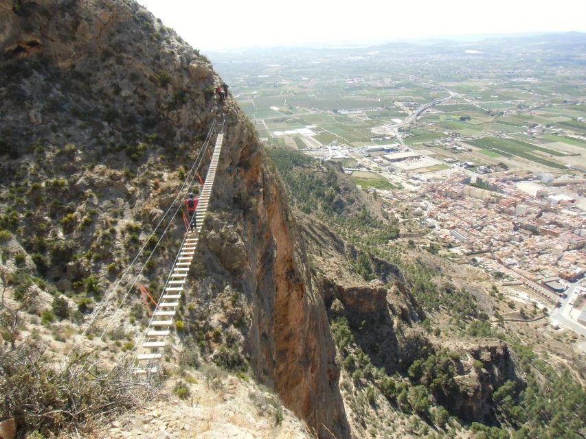 Alicante: Via Ferrata Hike in Redovan - The game of the hinge is the oddest obstacle