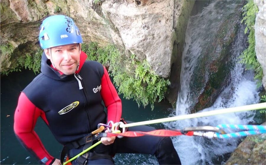 Alicante: Water Canyoning in Gorgo de la Escalera Ravine - Jumps, rock pools, and natural slides