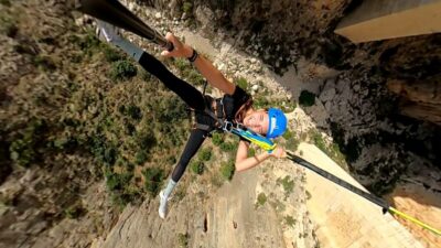 Bungee jumping in “El Mascarat” canyon