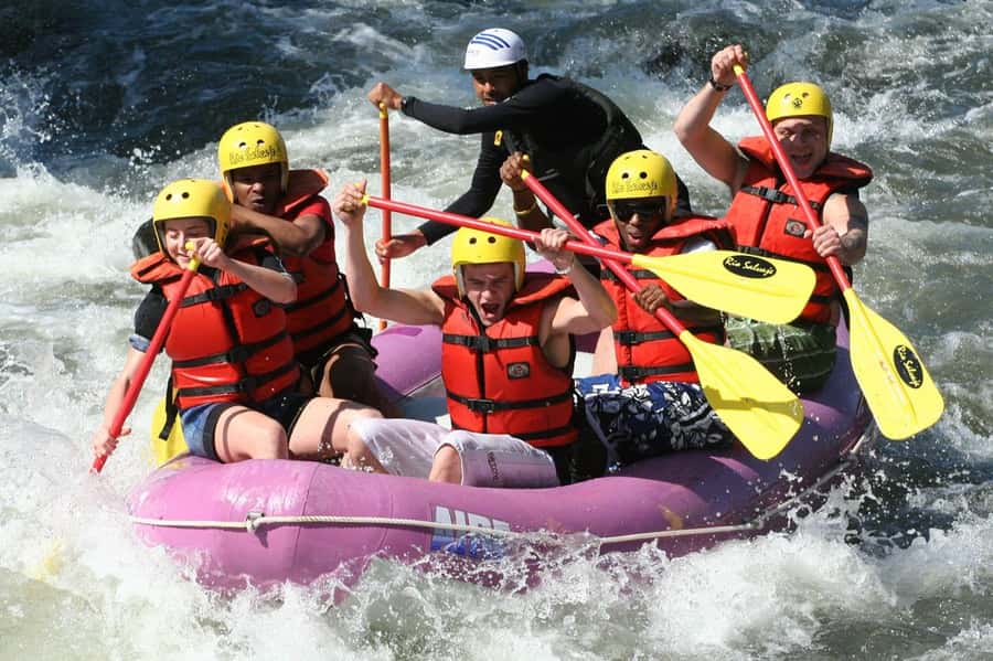 Arequipa: Rafting on the Chili River | Full adrenaline | - A snack, dry clothes, and the ride back