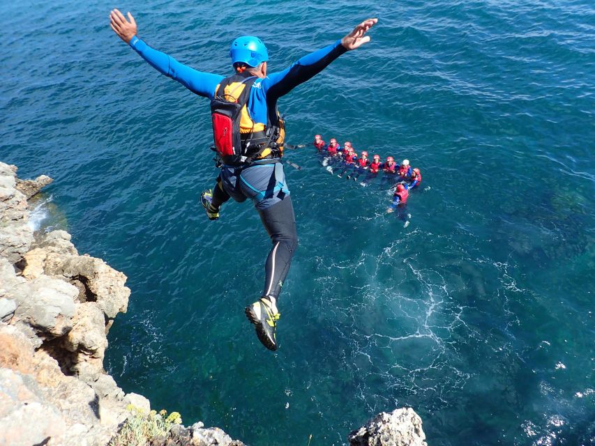 Arrábida: Setubal, Sesimbra Coasteering & Speedboat Tour - Meeting point, access, and what to bring