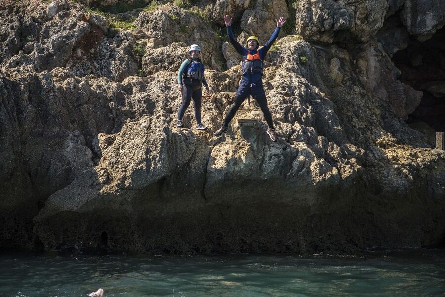 Arrábida: Setubal, Sesimbra Coasteering & Speedboat Tour - Who should book this Arrábida adventure