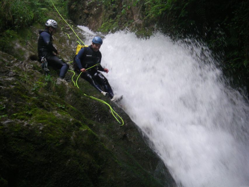 Asturias: Canyoning Adventure with 4 Levels to Choose From - How safe and social the experience feels