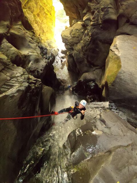 Azores: Canyoning in Salto do Cabrito - Why Salto do Cabrito Makes a Good Canyoning Setting