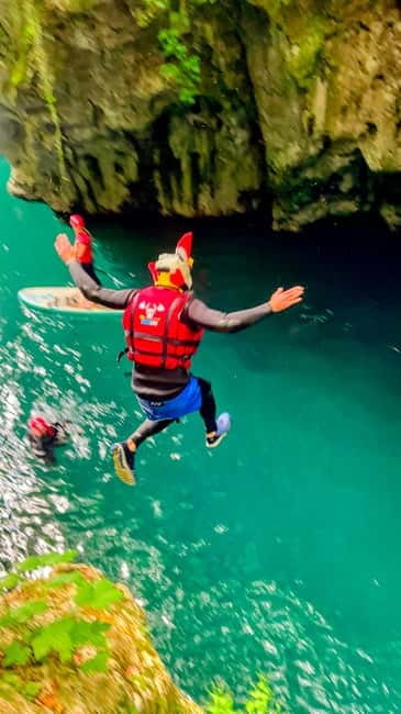 Bagni di Lucca: Canyoning Crazy - Walking, swimming, and climbing through limestone