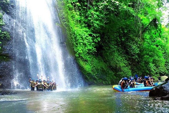 Bali 10 Kilometers Extreme Ayung River Rafting with Lunch - Getting ready: equipment, briefing, and safety