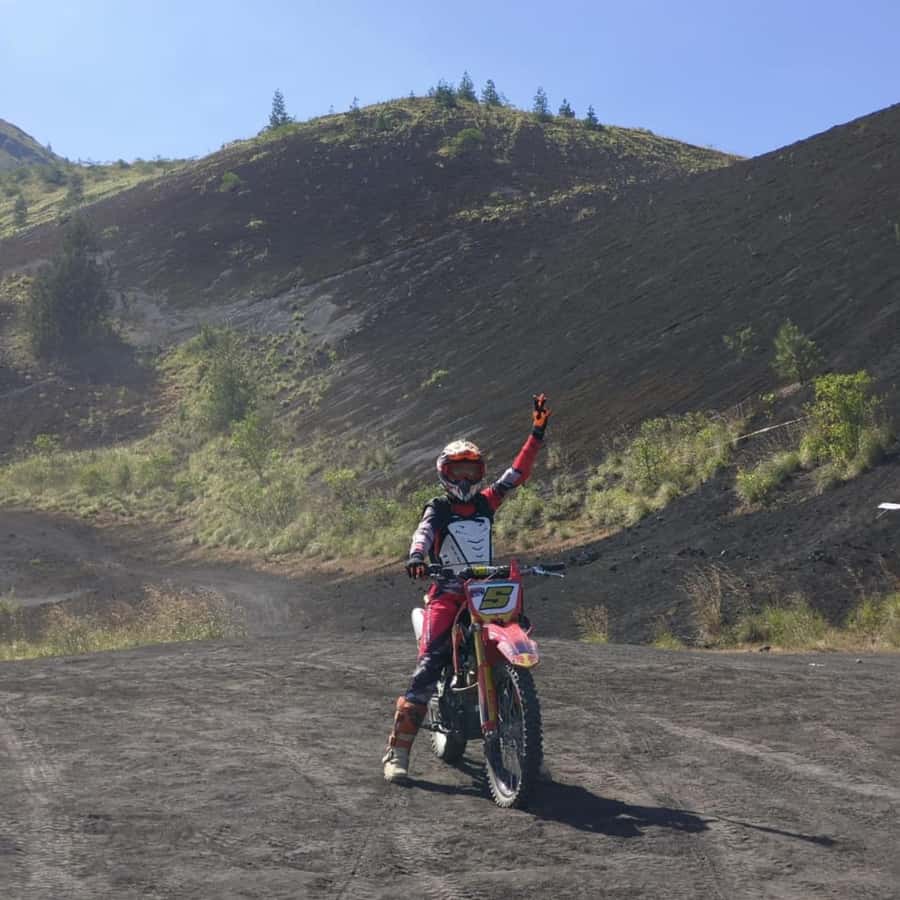 Bali: Extreme Dirt Bike Experience in Nature - Safety gear, instruction, and choosing your pace