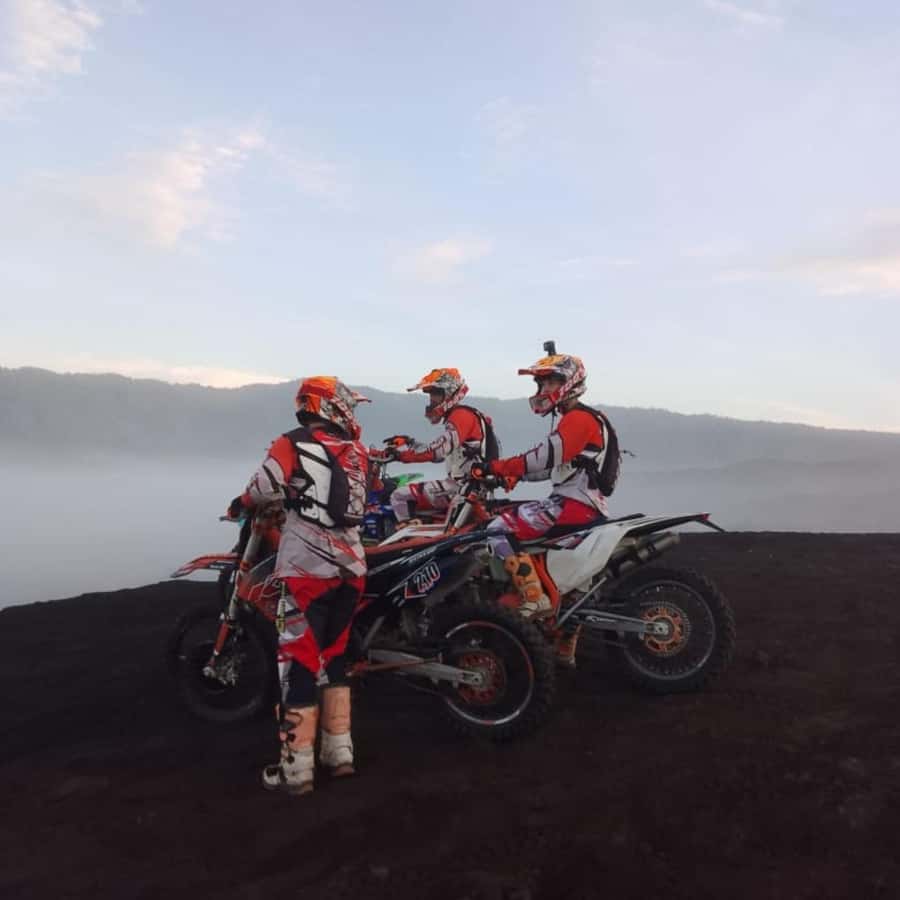 Bali: Extreme Dirt Bike Experience in Nature - Lunch, clothing, and keeping your gear dry