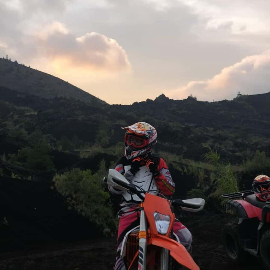 Bali: Extreme Dirt Bike Experience in Nature - The guide can make or break the day