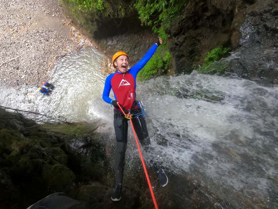 Bali: Gitgit Canyon Canyoning Trip with Breakfast and Lunch - Guides who keep the activity calm and fun