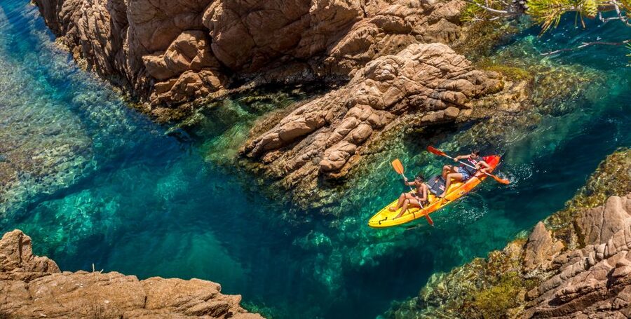 Barcelona: Costa Brava Kayak, Snorkel & Cliff Jump & Lunch - Snorkeling with realistic expectations