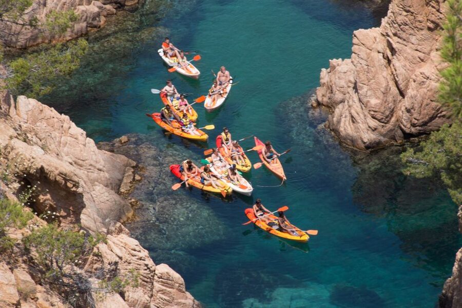 Barcelona: Costa Brava Kayak, Snorkel & Cliff Jump & Lunch - A clear safety briefing before the kayaks