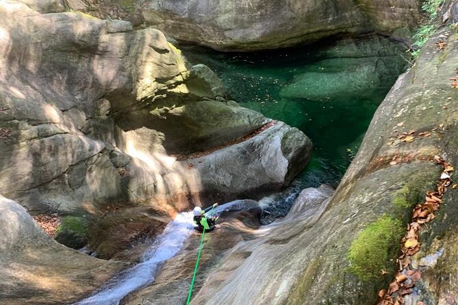 Basic Corippo Canyoning Experience in Valle Verzasca - What the two and a half hours in the gorge feel like