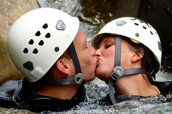 Beginner canyoning in the Starzlachklamm - Small groups make the instruction more useful