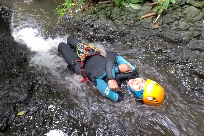 Beginner canyoning trip in Bali "Egar canyon " - Rock slides and the final hot spring