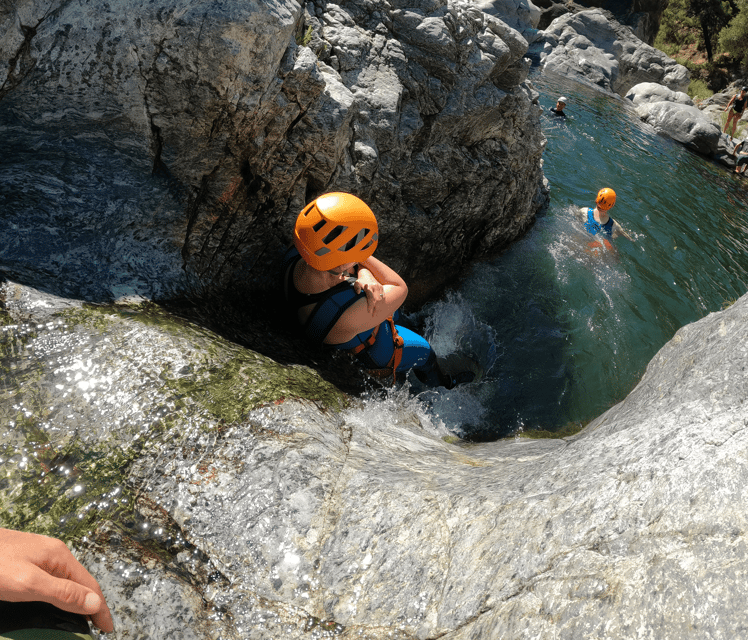 Benahavís: Canyoning Guided Tour at Guadalmina River - Swimming through the narrow canyon
