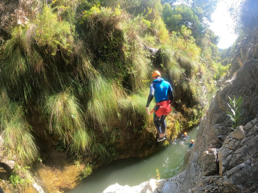 Benahavís: Canyoning Guided Tour at Guadalmina River - Guides who shape the experience