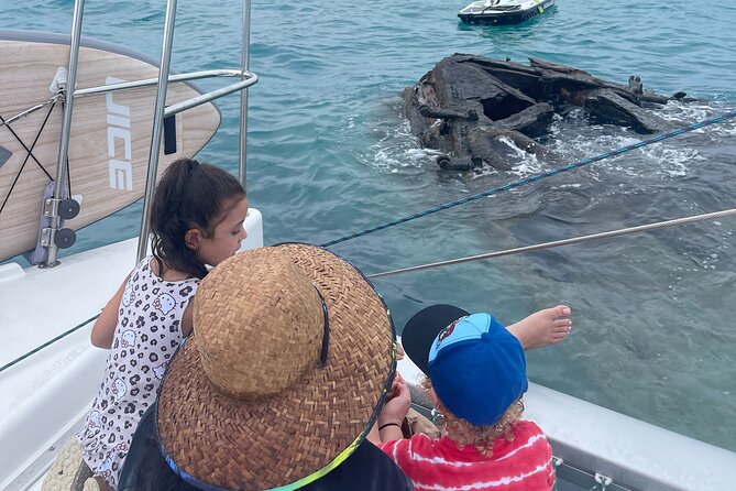 Bermuda Private Catamaran:Snorkeling, Shipwrecks & Cliff Jumping - Bermuda looks different from a private catamaran