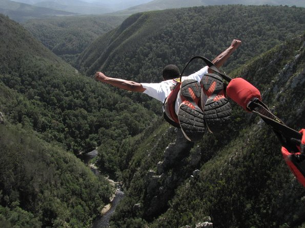 Bloukrans Bungy, the worlds best bungy jump! - The zipline ride to the jumping platform