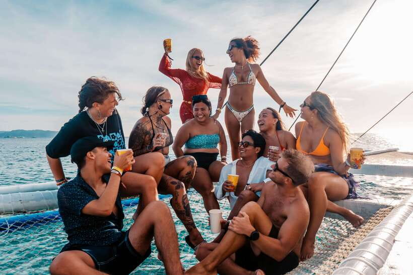 Boracay: Island Hopping & Cliff Jumping by Haqqy Life - A four-hour route with an unusual lunch detail
