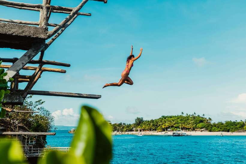 Boracay: Island Hopping & Cliff Jumping by Haqqy Life - Snorkeling brings a slower hour