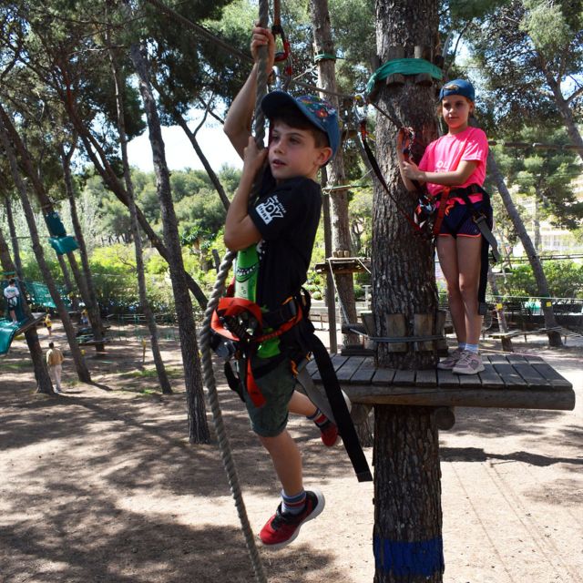 Bosc Aventura Salou: Extreme Ziplines - Why the blue and red courses make sense together