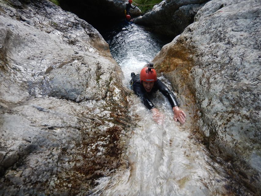 Bovec: Exciting Canyoning Tour in Sušec Canyon - How the jumps work for different confidence levels