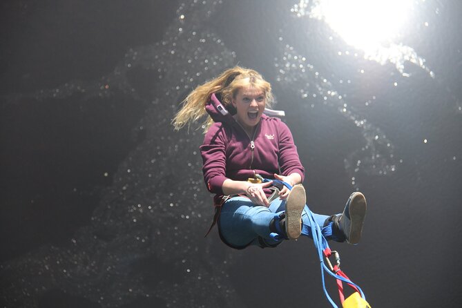 Bungee jump from 40 meters in the stunning valley of Killiecrankie, Scotland - The safety briefing and the jump itself