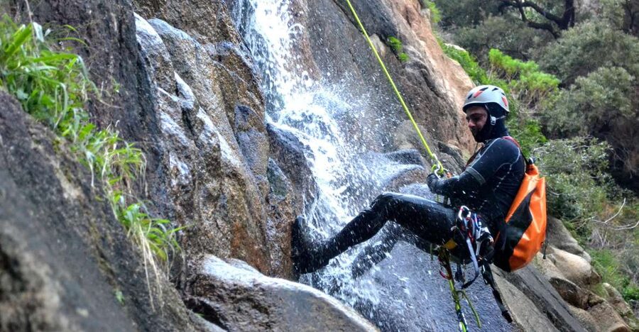Cagliari: Canyoning in Sardinia - What happens on the standard canyon route