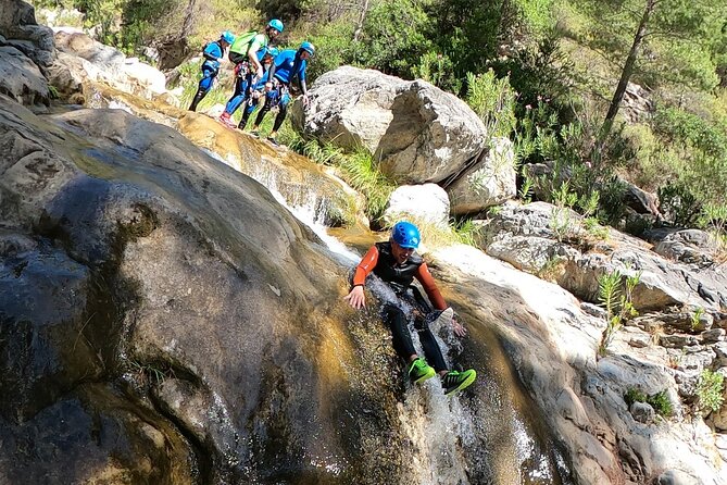 Canyoning Adventure Rio Verde in Granada - Snacks, lunch, and the final toast