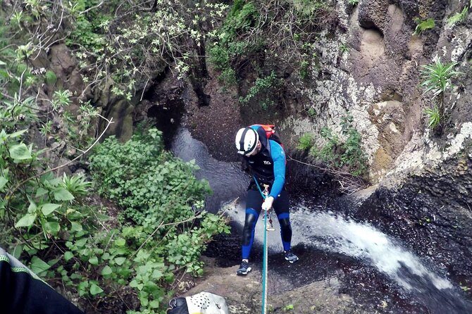 CANYONING aquatic and fun route in Gran Canaria - What the Gran Canaria canyoning morning is really like