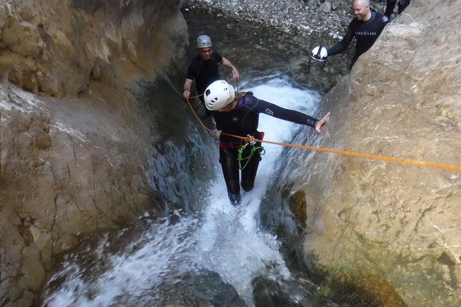 Canyoning at the foot of Etna - Guides who add more than instructions