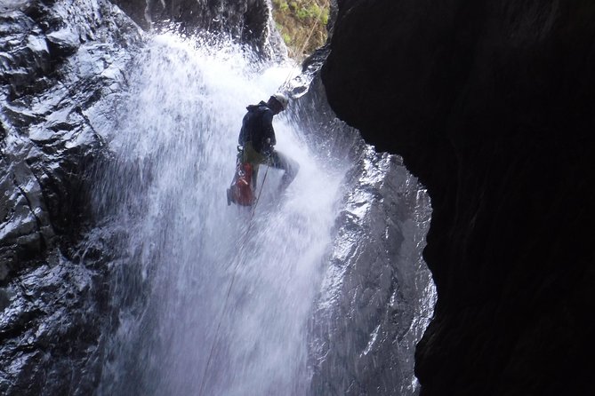 Canyoning at the foot of Etna - What happens from Villagonia to the canyon
